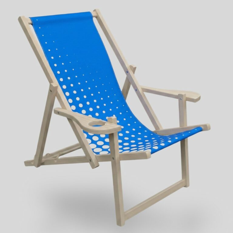 Chaise longue publicitaire COMO Drink – une chaise longue pliable avec porte-gobelet, idéale pour les espaces de détente.